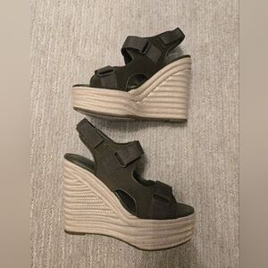 Kendall + Kylie Olive Platform Wedge Sandals Size 7.5M – Worn Once
